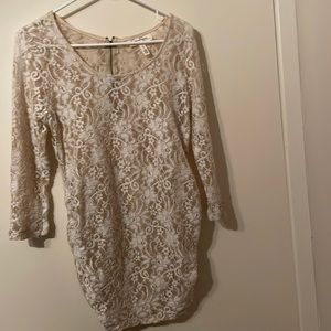 Lace maternity blouse size m